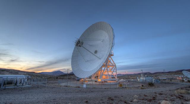 A deep space antenna at the Goldstone Complex in California